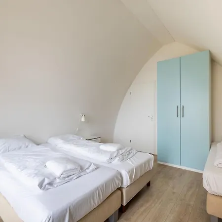 Holiday Home De Zeeparel