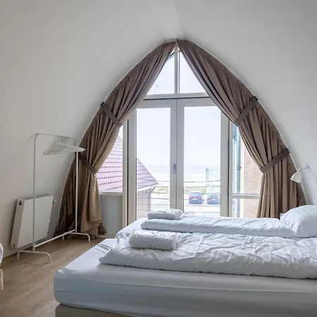 Holiday home Holiday Home De Zeeparel