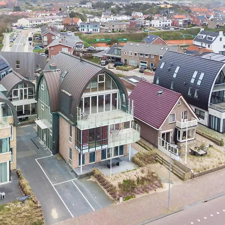 Holiday Home De Zeeparel Holiday home