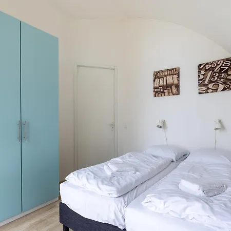 Holiday Home De Zeeparel Holiday home *