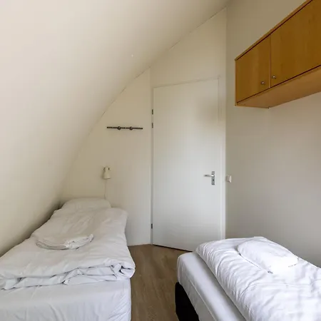 Holiday Home De Zeeparel *