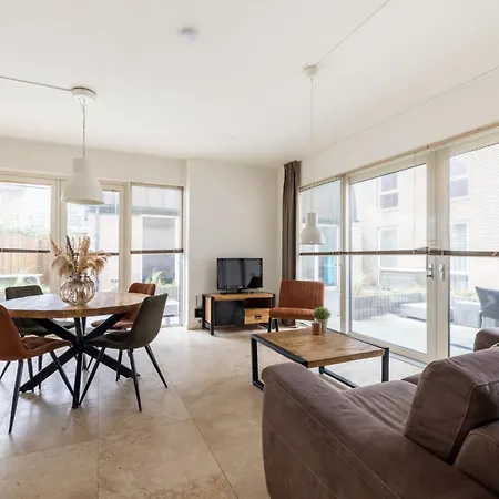 Holiday Home De Zeeparel