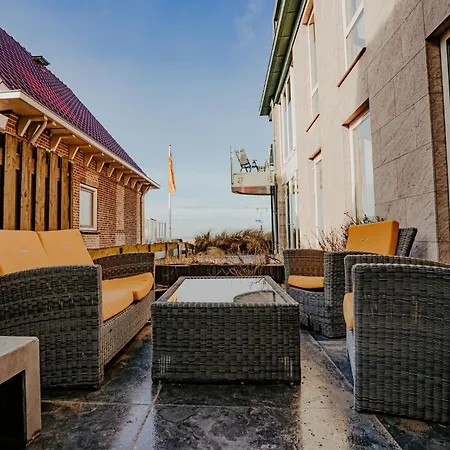 Holiday Home De Zeeparel By Interhome