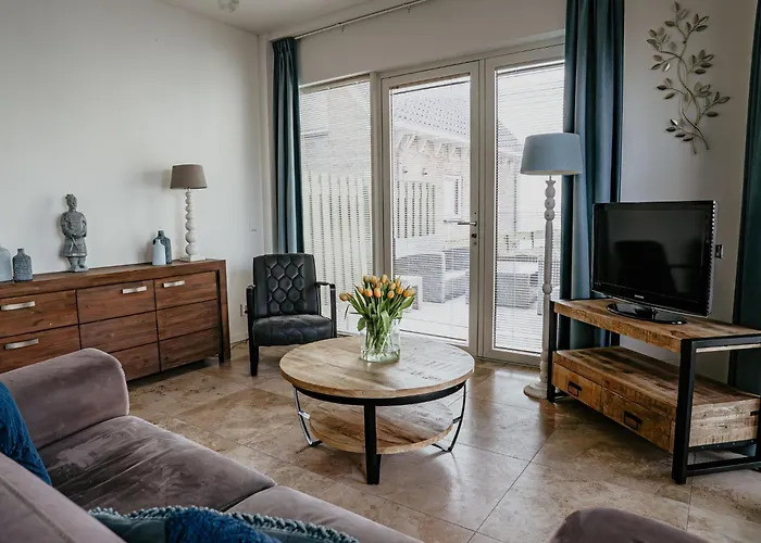 Holiday home Holiday Home De Zeeparel By Interhome *