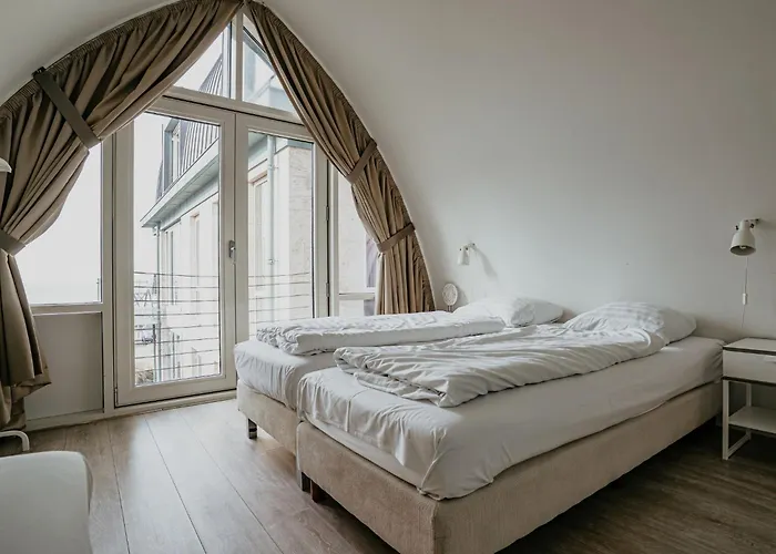 Holiday Home De Zeeparel By Interhome Holiday home Egmond aan Zee