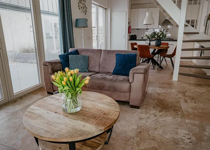 Holiday Home De Zeeparel By Interhome *